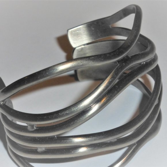 Mid Century Signed MYCO Metal Cuff BRACELET Vintage Metal Bracelet - Picture 1 of 8